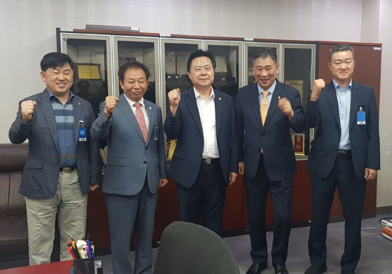 게시판 본문의 첨부파일 이미지입니다. : 국회의원 면담1-1.jpg