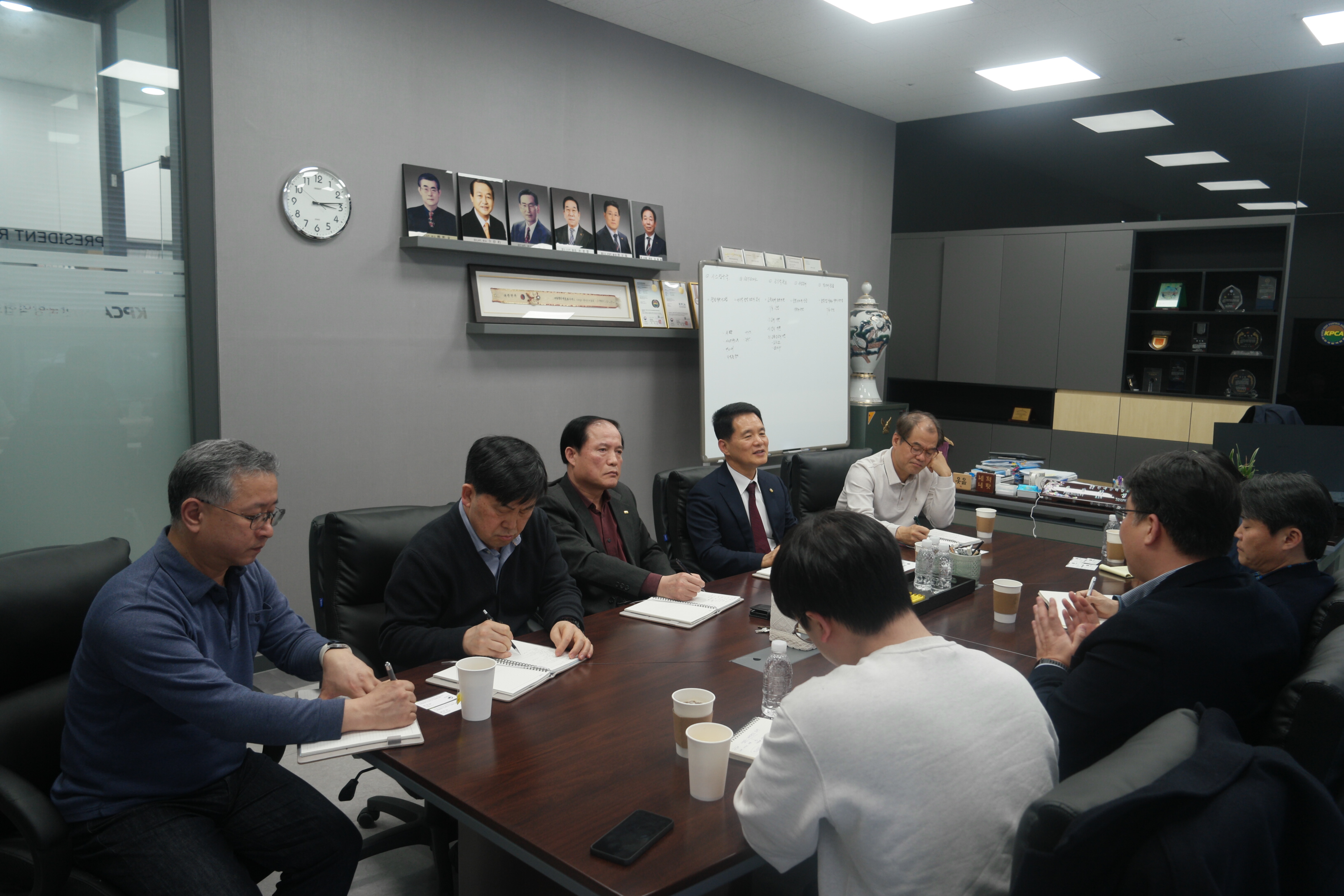 게시판 본문의 첨부파일 이미지입니다. : 국립생물자원관, 삼육대 김동건 교수, 협회 방문_2.JPG