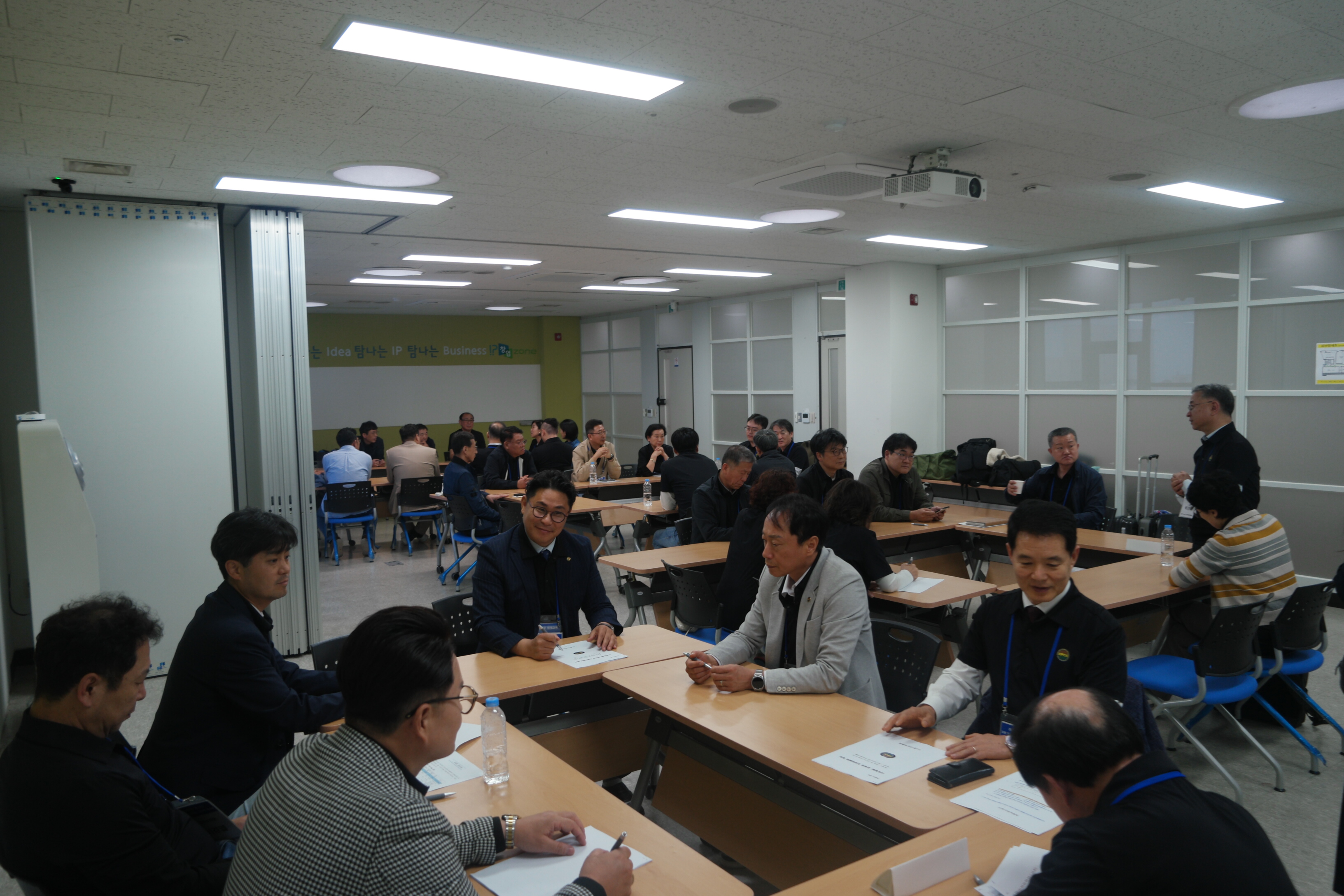 게시판 본문의 첨부파일 이미지입니다. : 제 14대 임원·지회장·대의원 워크샵_4.JPG